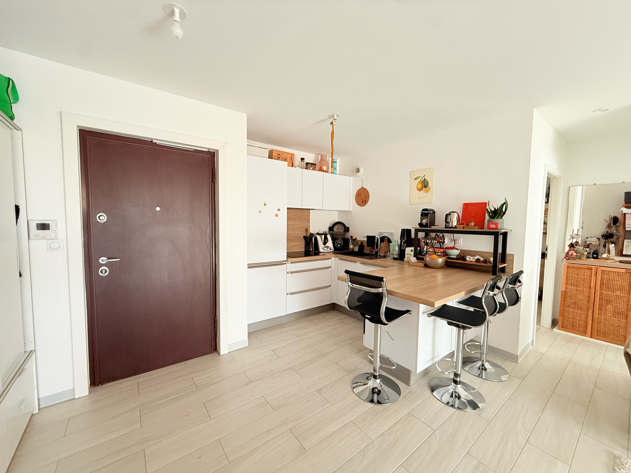 HETTANGE GRANDE - APPARTEMENT F2 + TERRASSE + PLACE DE PARKING EN SOUS SOL